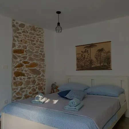 Ana * Zadar