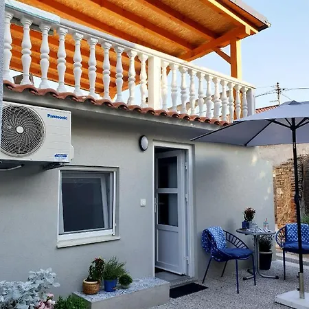 Ana Apartment
