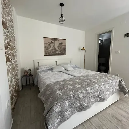 Ana Apartment